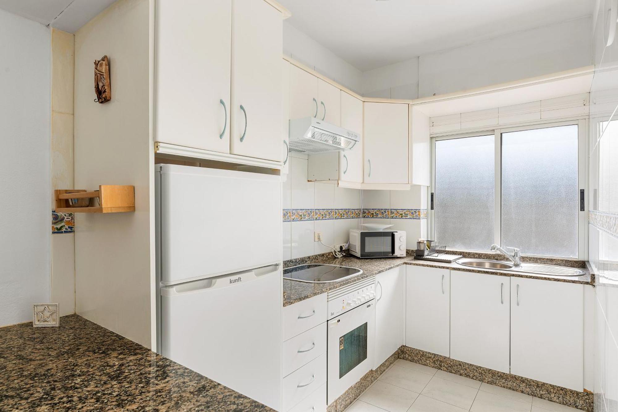 Apartment 2 Bedroom With Seaview *