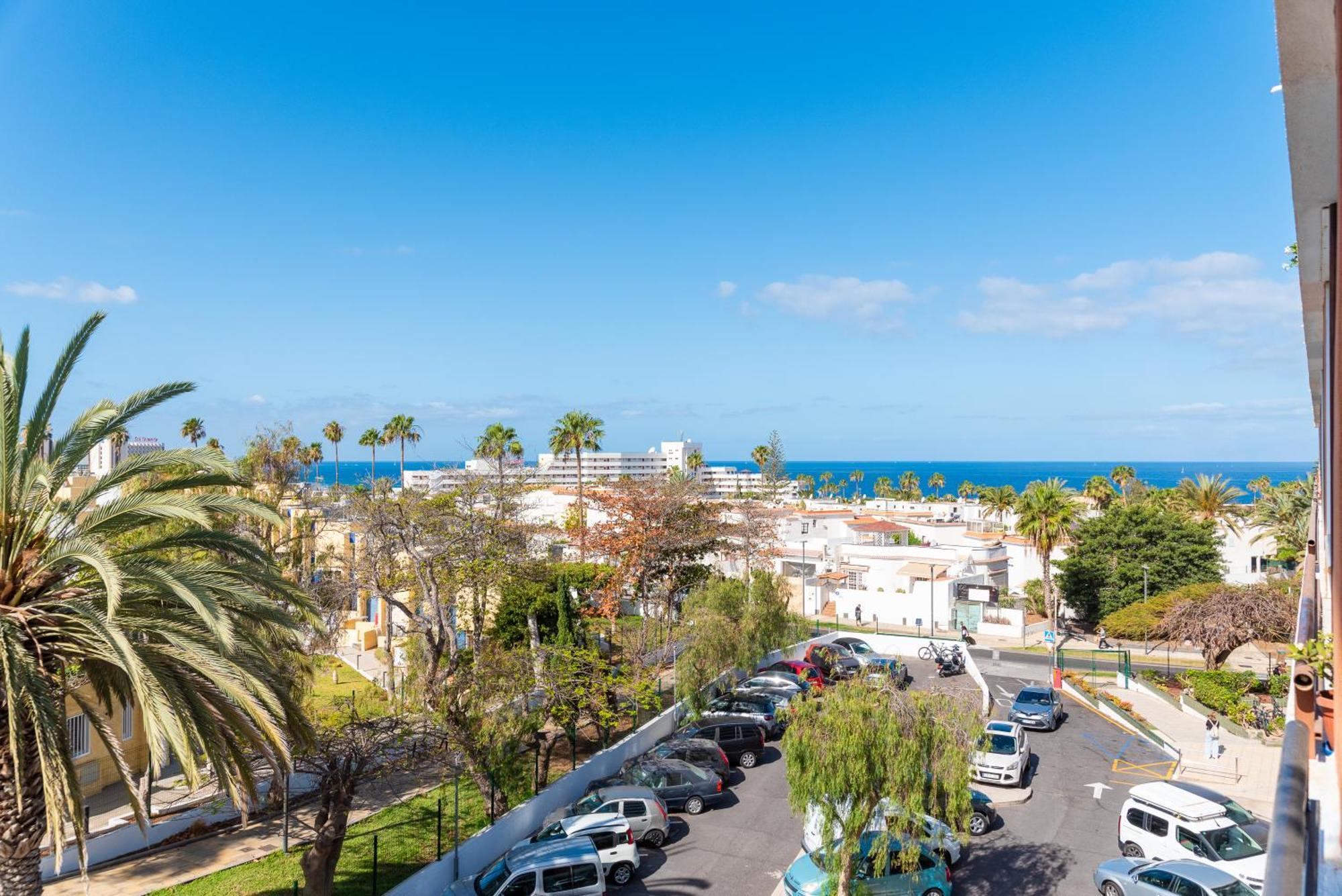 2 Bedroom With Seaview Playa de las Americas (Tenerife)