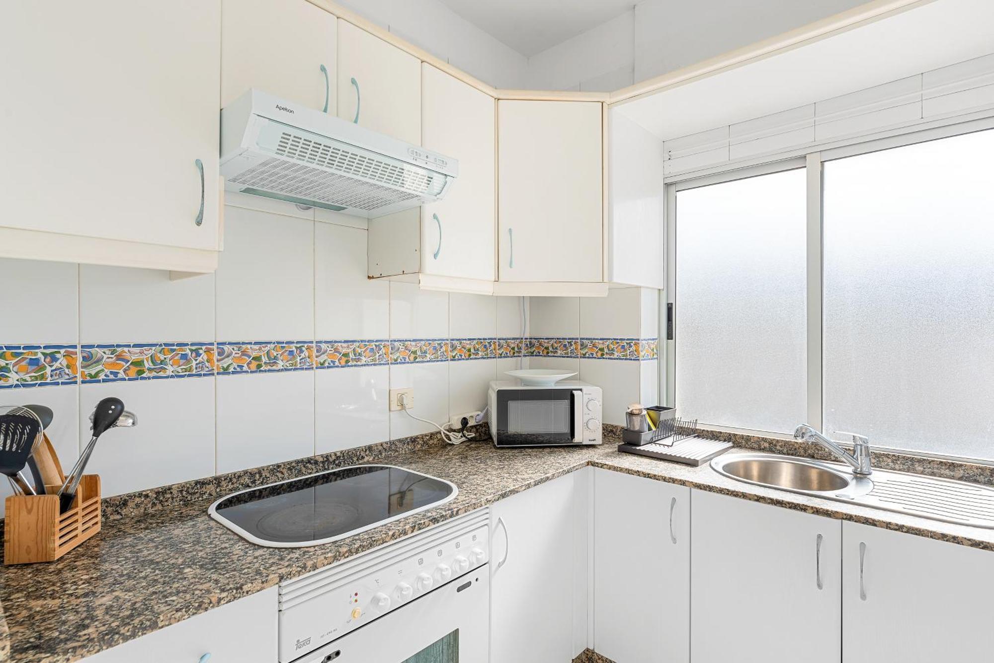 2 Bedroom With Seaview Playa de las Americas (Tenerife)