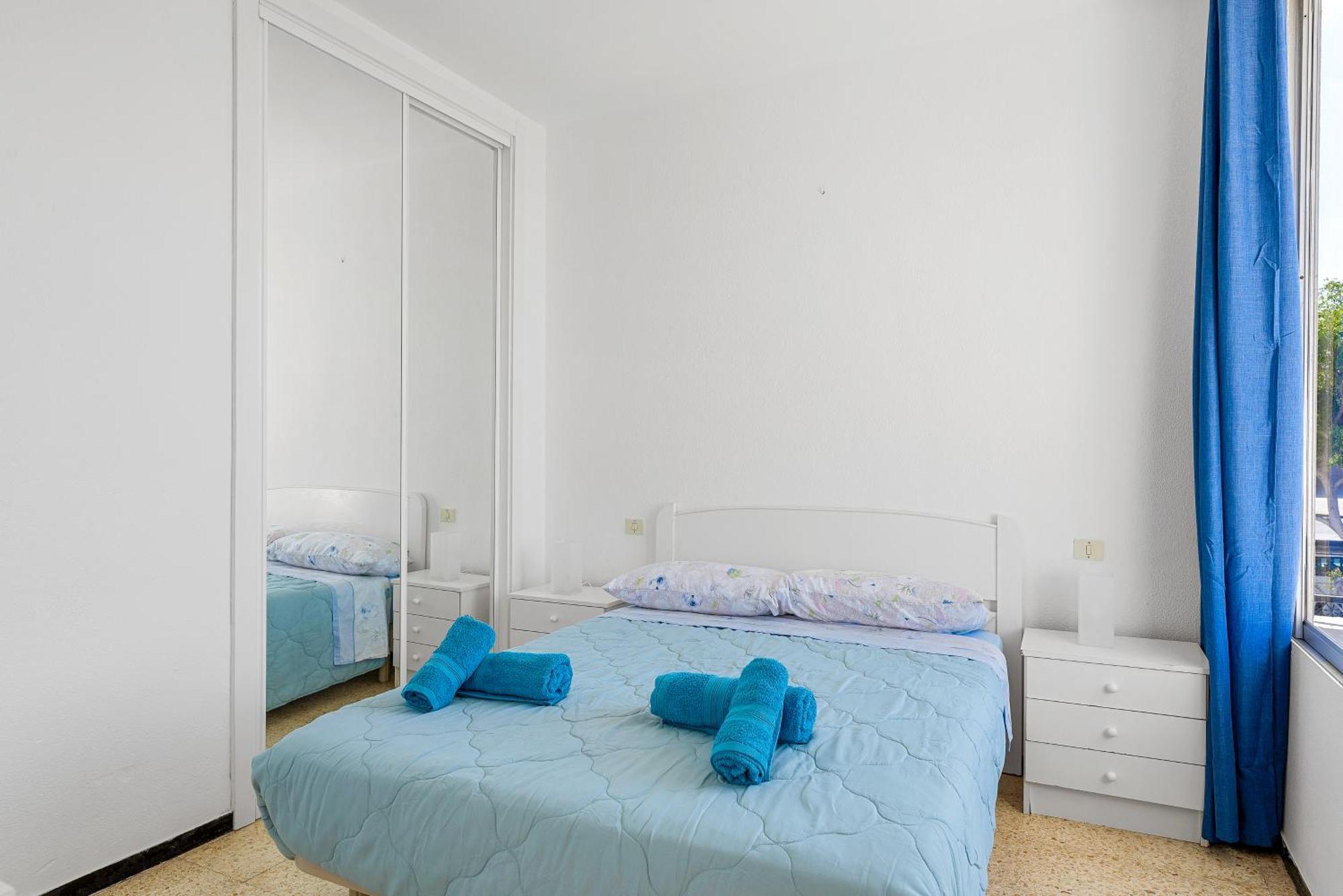 2 Bedroom With Seaview * Playa de las Americas (Tenerife)
