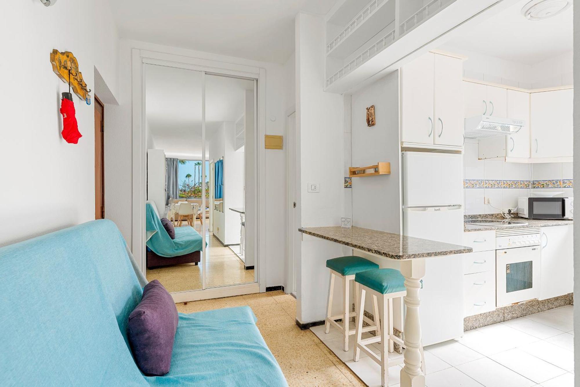 2 Bedroom With Seaview Apartment *