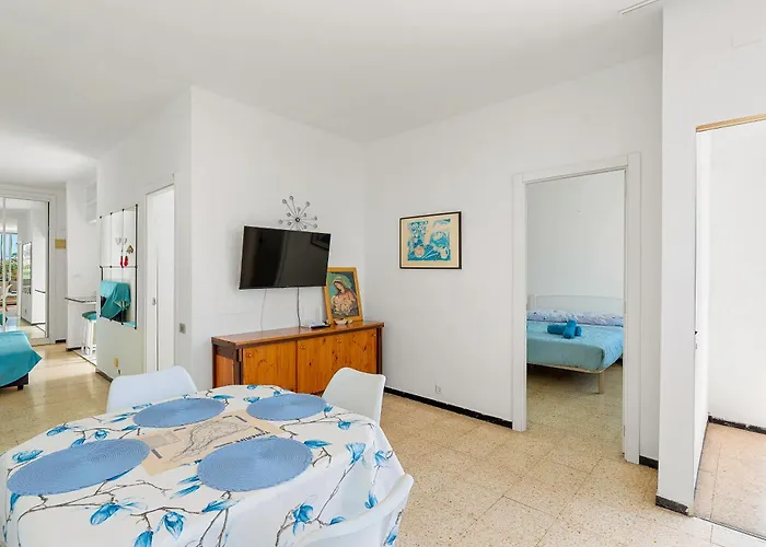 2 Bedroom Apartment With Seaview