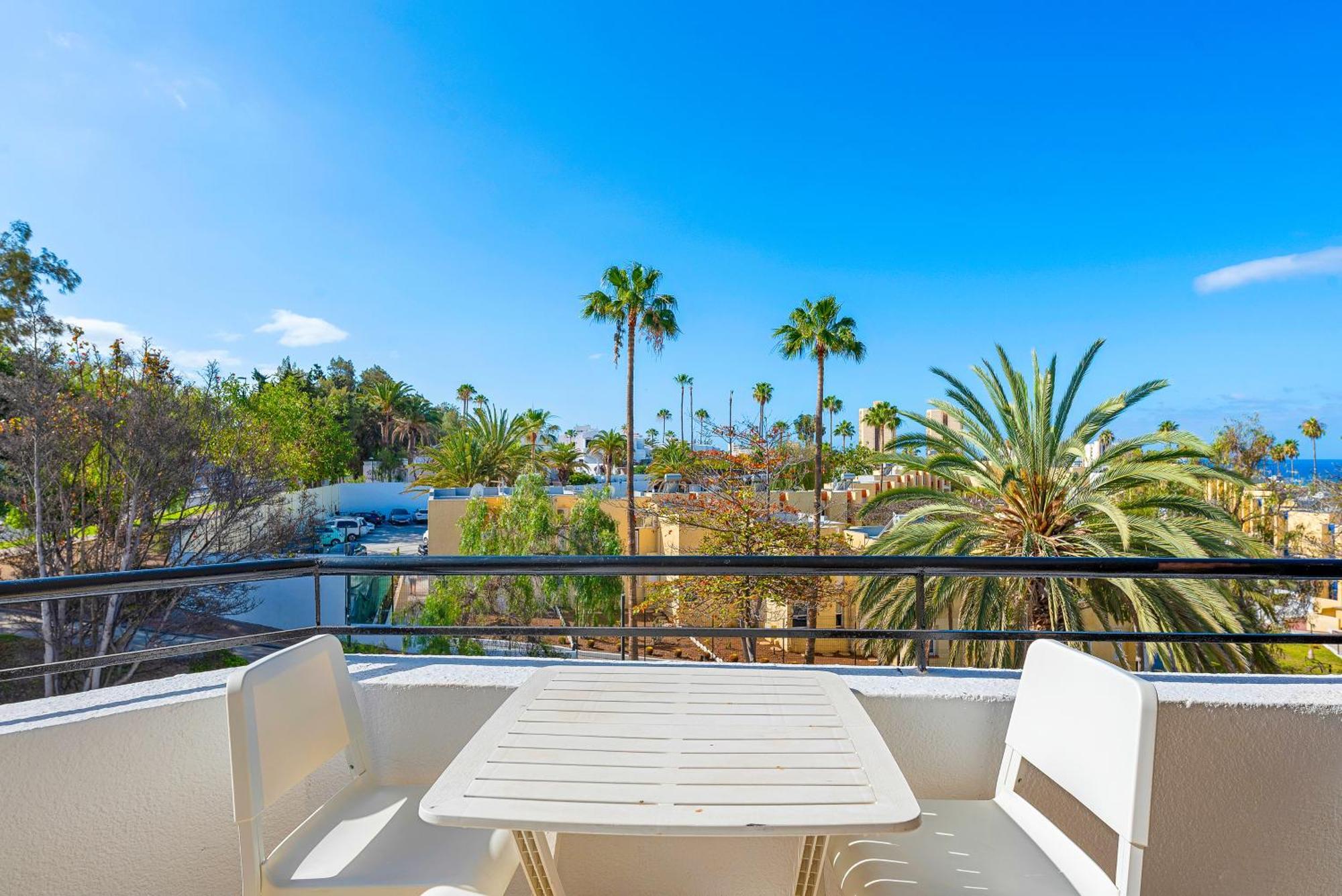 Apartment 2 Bedroom With Seaview